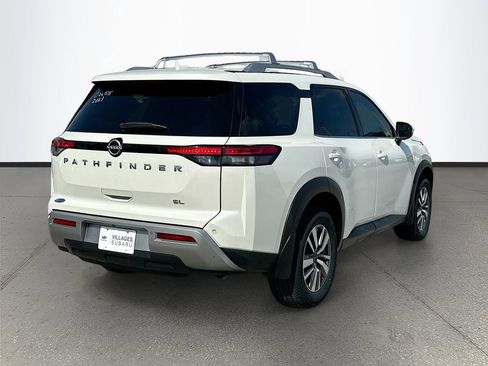 Used 2023 Nissan Pathfinder SL image 7