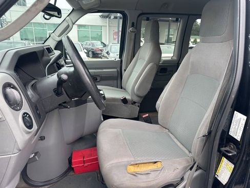 Used 2014 Ford E-350 and Econoline 350 XLT image 6