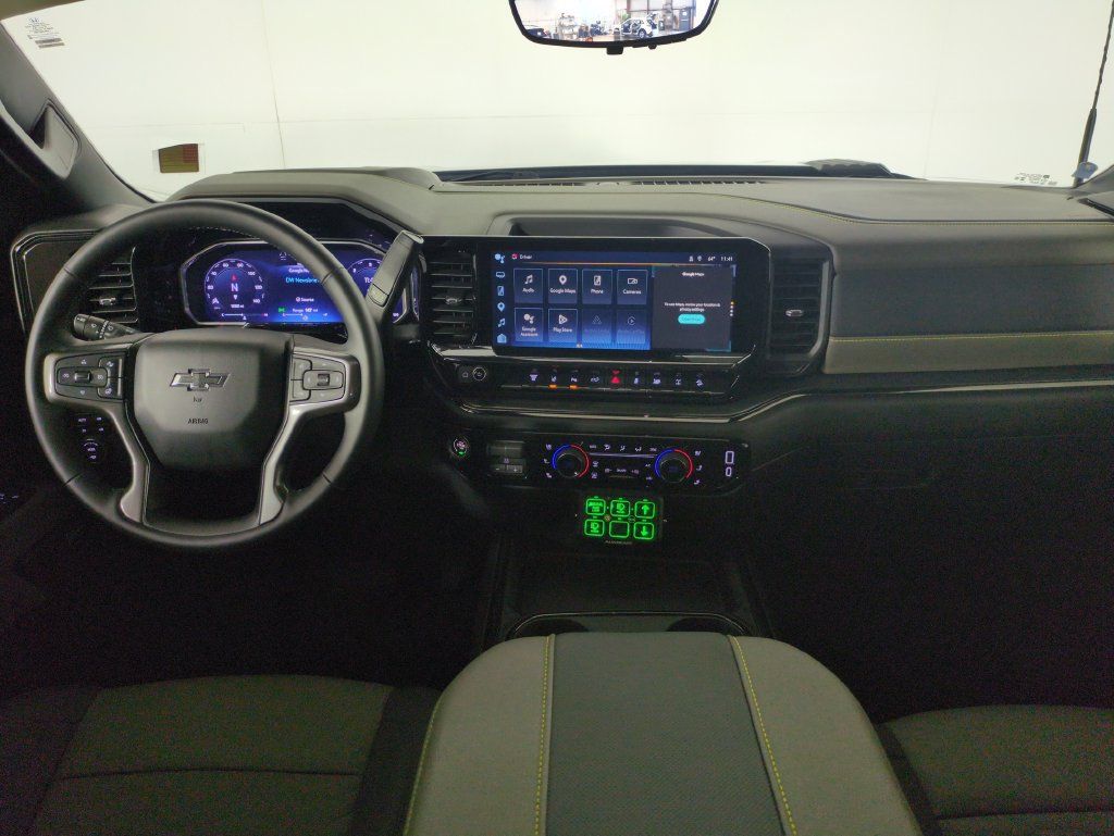 Used 2026 Chevrolet Silverado 2500 ZR2 AWD/4WD image 17