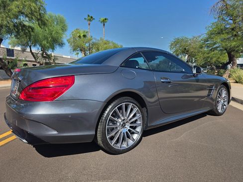 Used 2018 Mercedes-Benz SL 550 image 26
