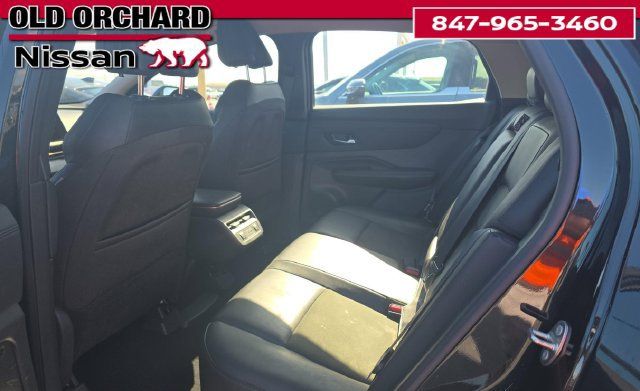 Used 2024 Nissan Ariya AWD image 9