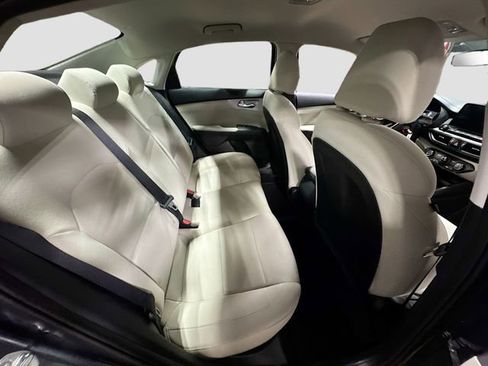 Used 2023 Kia Forte LXS w/ LXS Technology Package image 25