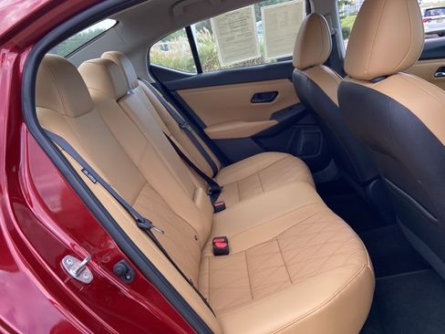 Used 2025 Nissan Sentra SV w/ SV Premium Package FWD image 15