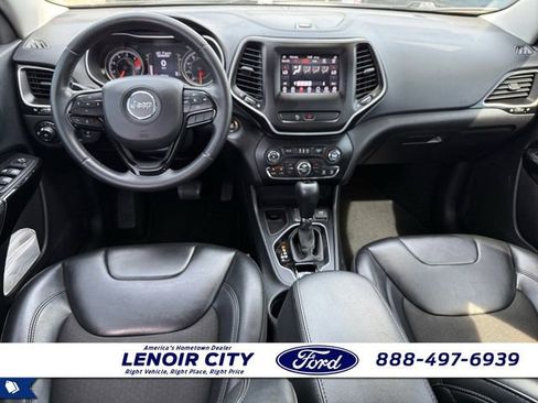 Used 2020 Jeep Cherokee Latitude Plus FWD image 15
