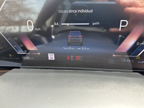 Certified 2025 BMW X7 xDrive40i w/ Premium Package image 24