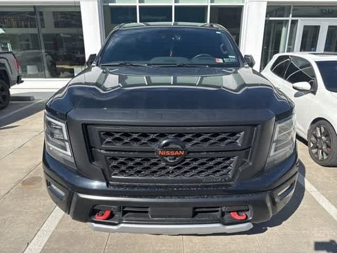 Used 2021 Nissan Titan PRO-4X w/ Pro-4x Convenience Package image 2