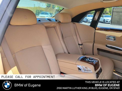Used 2012 Rolls-Royce Ghost RWD image 15