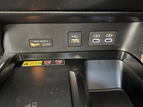 New 2026 Toyota Camry Hybrid image 3