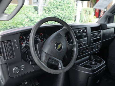 Used 2019 Chevrolet Express 4500 w/ Power Convenience Package RWD image 22
