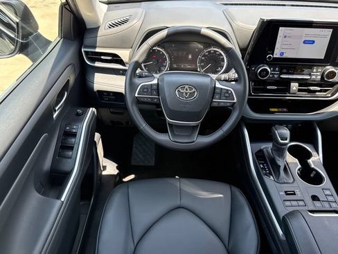 Used 2026 Toyota Highlander XLE AWD/4WD image 22