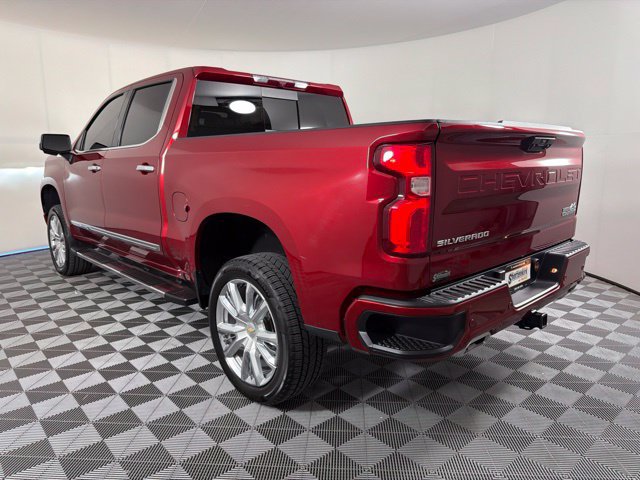 Used 2024 Chevrolet Silverado 1500 High Country w/ High Country Premium Package AWD/4WD image 11