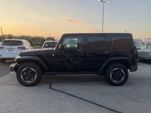 Used 2014 Jeep Wrangler Unlimited Sahara image 4