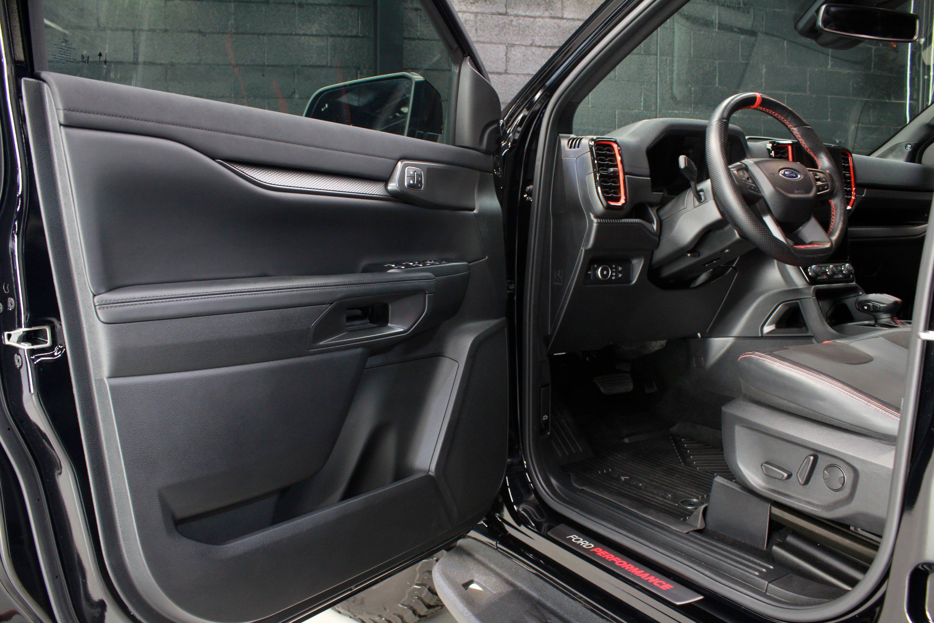 Used 2025 Ford Ranger Raptor AWD/4WD image 37
