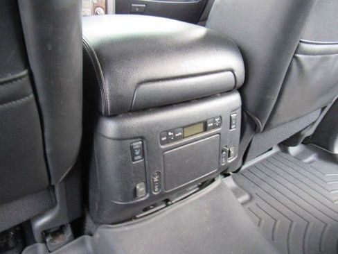 Used 2019 Nissan Armada Platinum w/ Captain's Chairs Package image 27