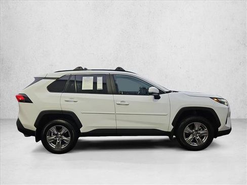 Used 2024 Toyota RAV4 XLE AWD/4WD image 4