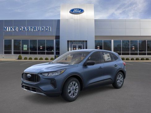 New 2026 Ford Escape Active w/ Cold Weather Package AWD/4WD image 1