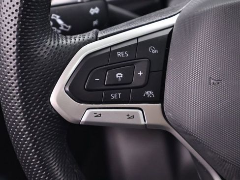 Used 2022 Volkswagen Atlas SEL R-Line AWD/4WD image 27
