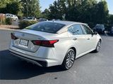 Used 2024 Nissan Altima 2.5 SV image 4