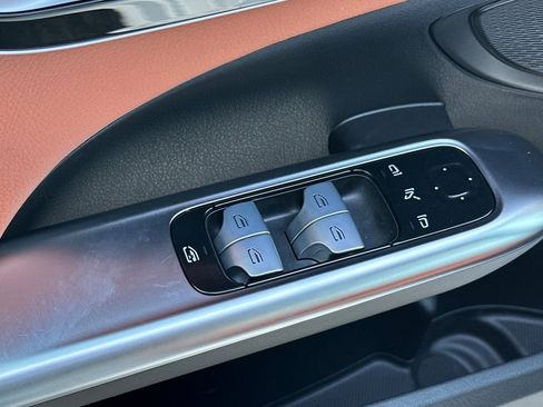 Certified 2025 Mercedes-Benz C 300 Sedan image 12