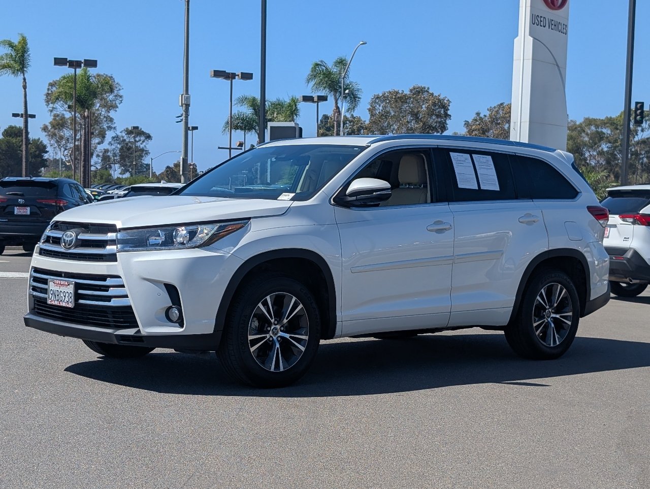 Used 2017 Toyota Highlander Limited Platinum FWD image 12