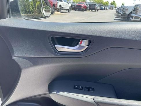 Used 2022 Hyundai Accent SE FWD image 26