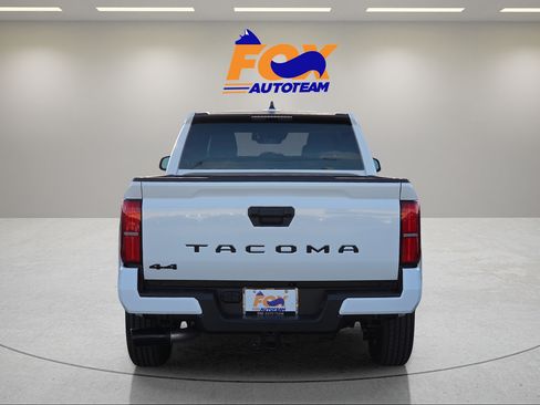 Certified 2026 Toyota Tacoma SR5 AWD/4WD image 4
