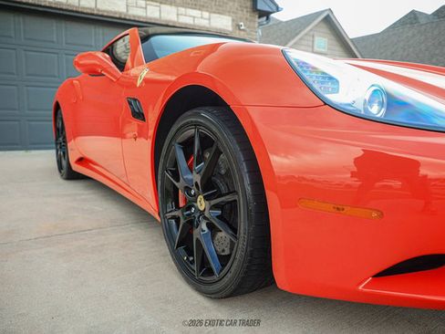 Used 2012 Ferrari California RWD image 64