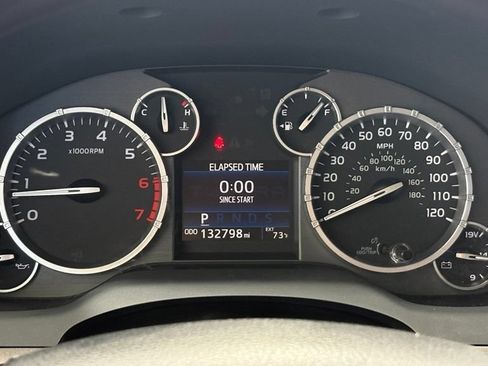 Used 2016 Toyota Tundra SR5 w/ SR5 Upgrade Package AWD/4WD image 32