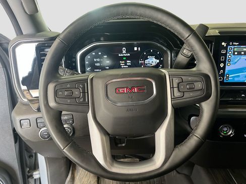 Used 2023 GMC Sierra 1500 Elevation AWD/4WD image 11