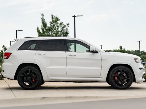Used 2013 Jeep Grand Cherokee SRT8 AWD/4WD image 2