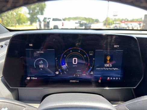 Used 2026 Chevrolet Traverse LT FWD image 25