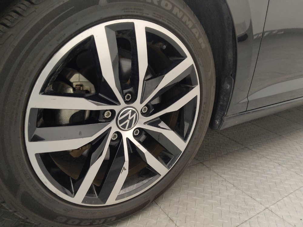 Used 2025 Volkswagen Jetta SE FWD image 31