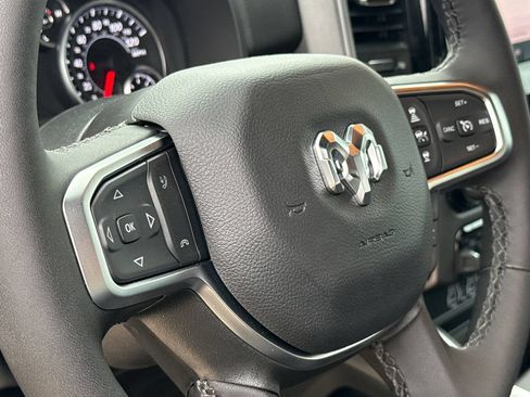 New 2026 RAM 1500 4x4 Crew Cab image 29
