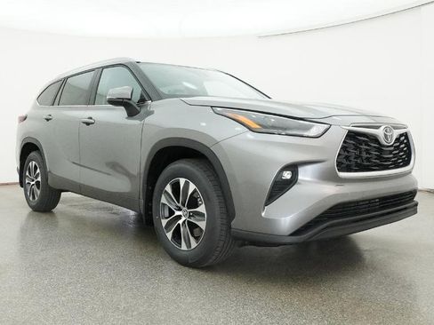 New 2026 Toyota Highlander XLE AWD/4WD image 42