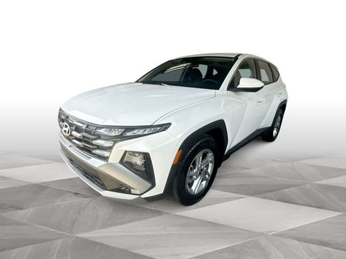 Used 2026 Hyundai Tucson SE FWD image 4