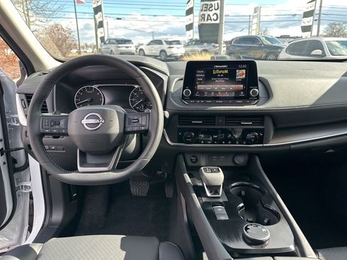 Used 2026 Nissan Rogue SV w/ SV Premium Package image 46