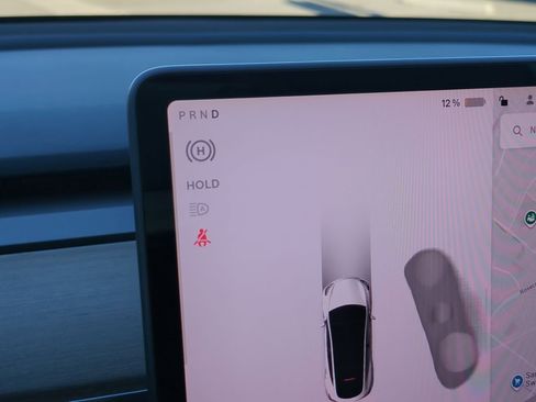 Used 2023 Tesla Model Y Long Range image 11