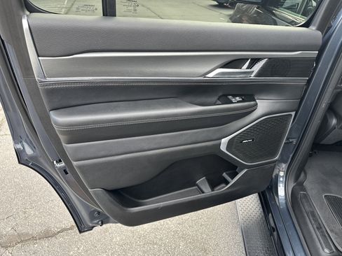 Used 2023 Jeep Wagoneer Series II image 24