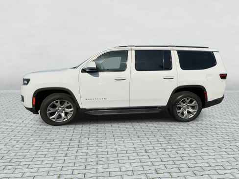 Used 2022 Jeep Wagoneer Series II AWD/4WD image 5