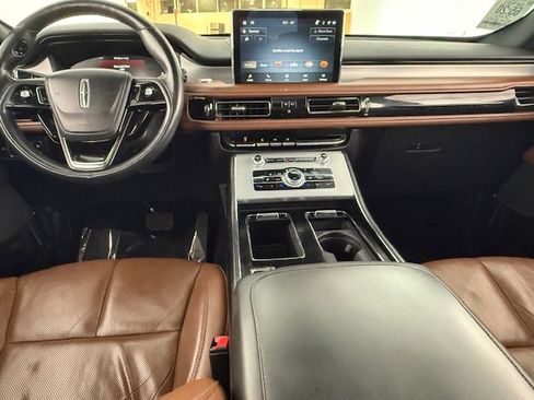 Used 2023 Lincoln Aviator Reserve w/ Equipment Group 201A image 18