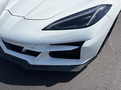 Used 2025 Chevrolet Corvette E-Ray AWD/4WD image 9