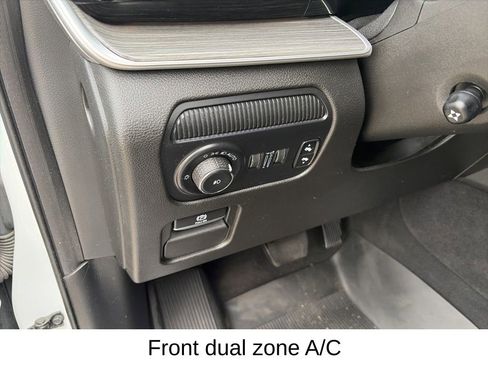 Used 2022 Jeep Wagoneer Series III w/ Premium Group I AWD/4WD image 21