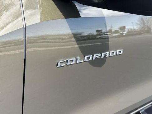 Certified 2024 Chevrolet Colorado LT w/ LT Convenience Package III AWD/4WD image 30