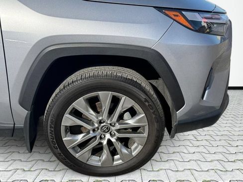 Used 2023 Toyota RAV4 XLE Premium AWD/4WD image 9