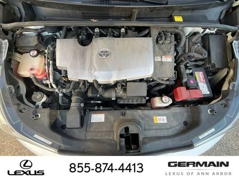 Used 2016 Toyota Prius Four Touring FWD image 24