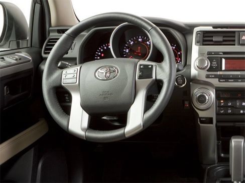 Used 2013 Toyota 4Runner SR5 w/ Convenience Pkg AWD/4WD image 6