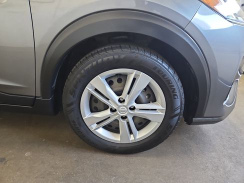 Used 2023 Nissan Kicks S image 21