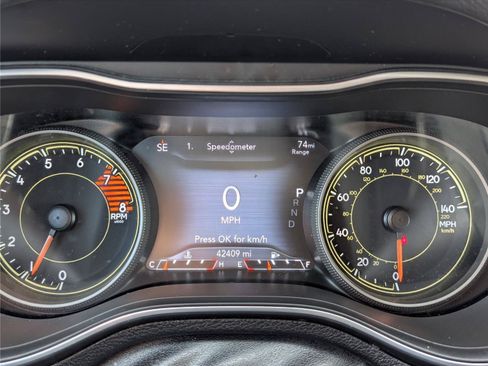 Used 2022 Jeep Cherokee Trailhawk AWD/4WD image 28