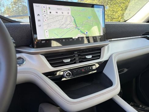 New 2026 Ford Explorer Active w/ Active Comfort Package image 7