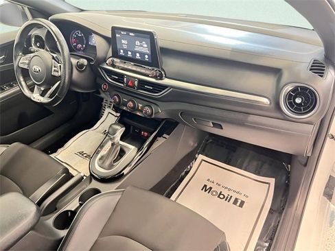 Used 2021 Kia Forte GT-Line w/ GT-Line Premium Package image 10